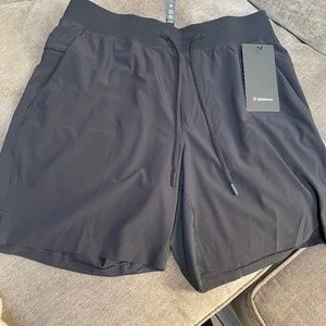 Lulu lemon T.H.E. Short. Mens L